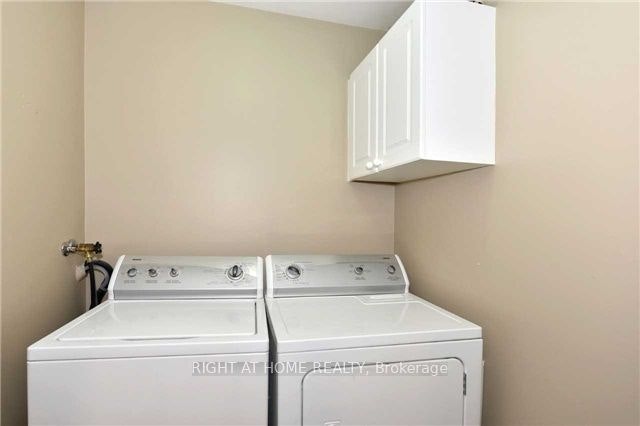 32 Donlevy Crescent, Whitby, ON, L1R 0B8 - 8