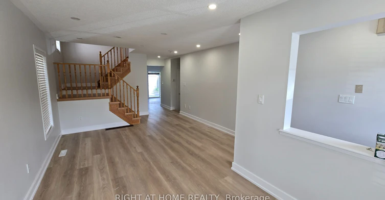 32 Donlevy Crescent, Whitby, ON, L1R 0B8 - 12