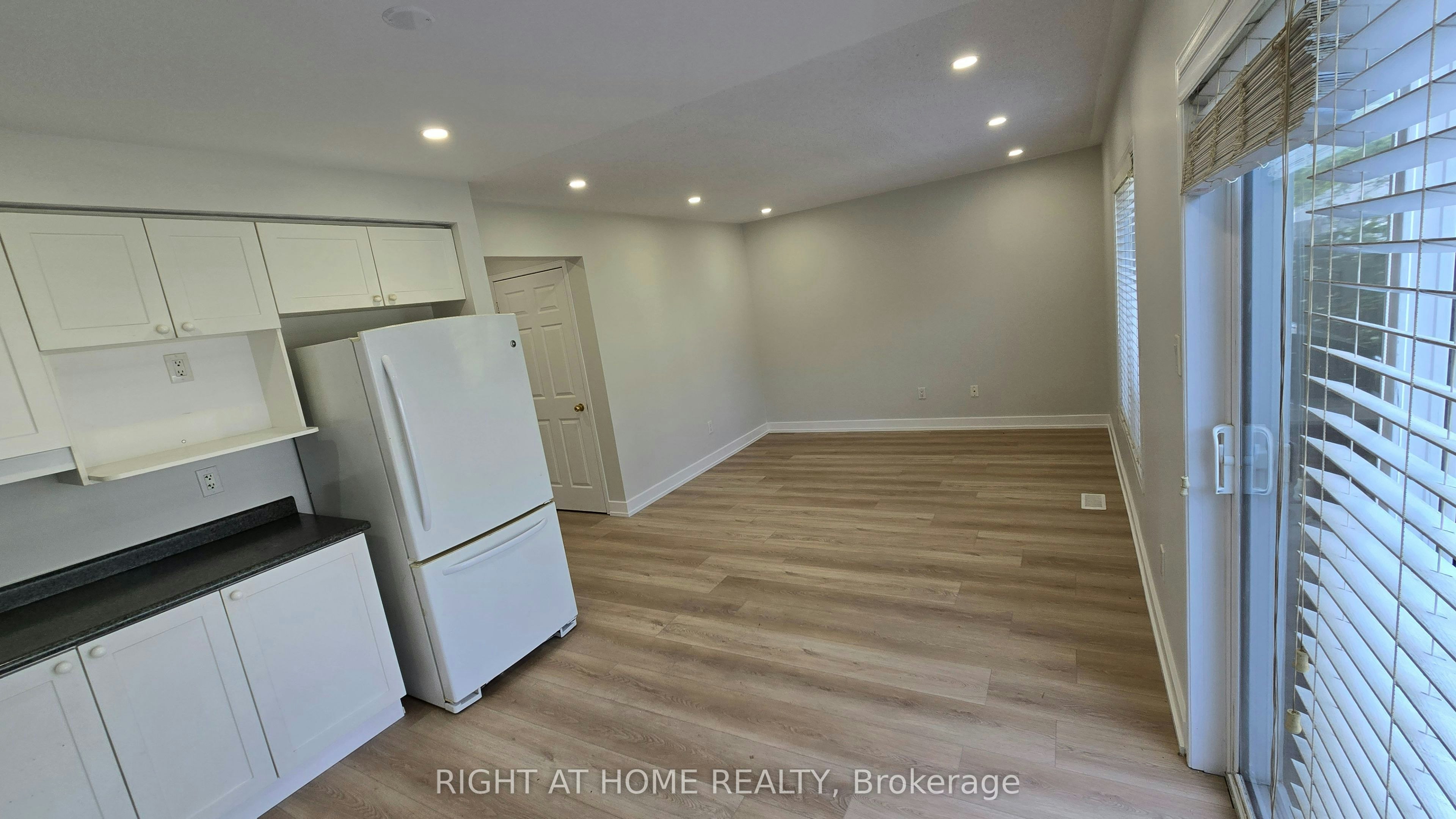 32 Donlevy Crescent, Whitby, ON, L1R 0B8 - 16