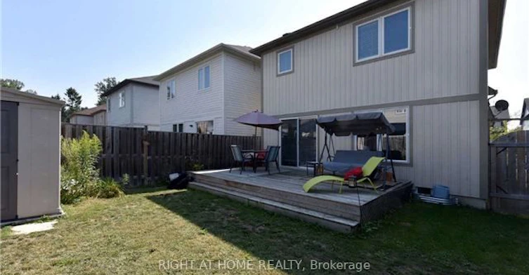 32 Donlevy Crescent, Whitby, ON, L1R 0B8 - 3