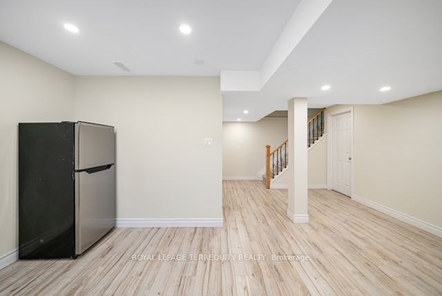 1 Devineridge Avenue, Ajax, ON, L1Z 0T3 - 7