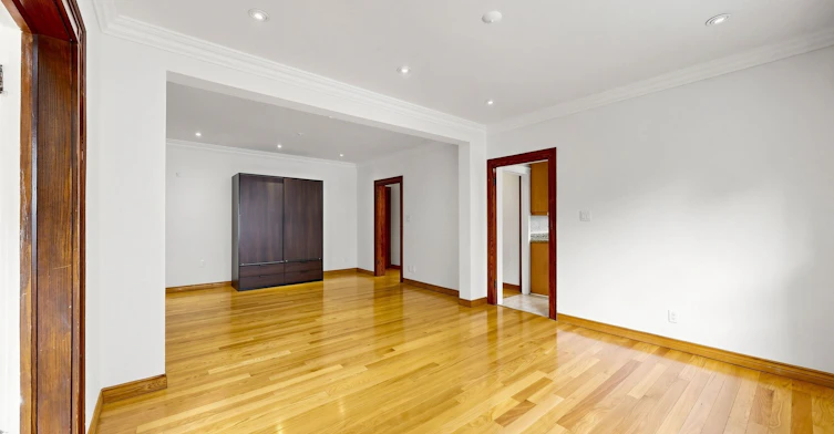 Main-166 Cambridge Avenue, Toronto, ON, M4K 2L9 - 10