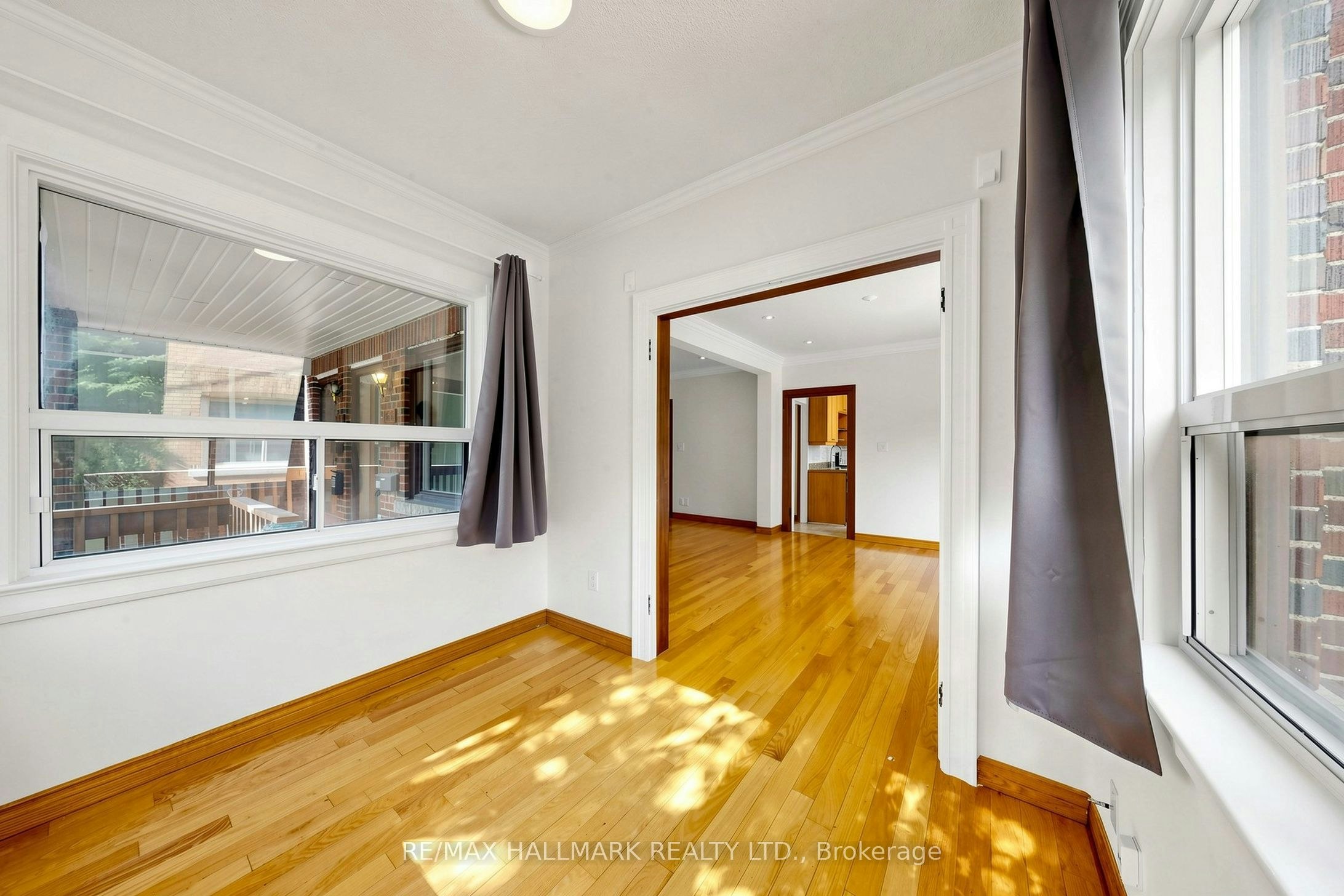 Main-166 Cambridge Avenue, Toronto, ON, M4K 2L9 - 16