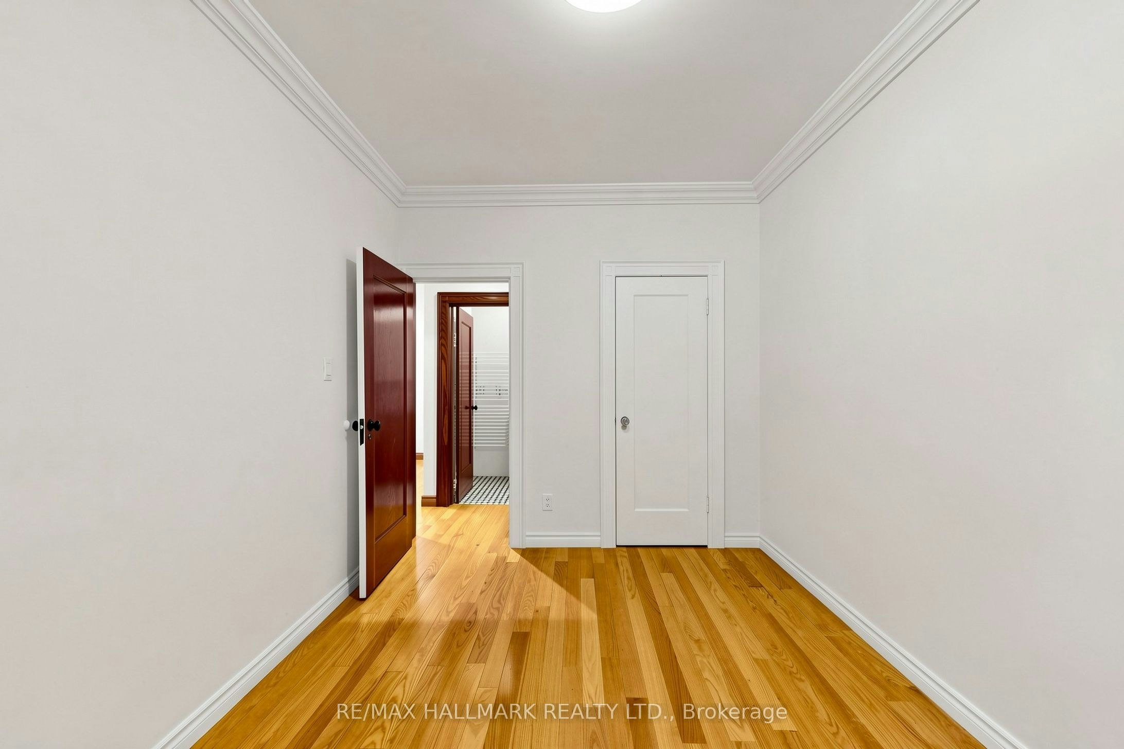Main-166 Cambridge Avenue, Toronto, ON, M4K 2L9 - 28