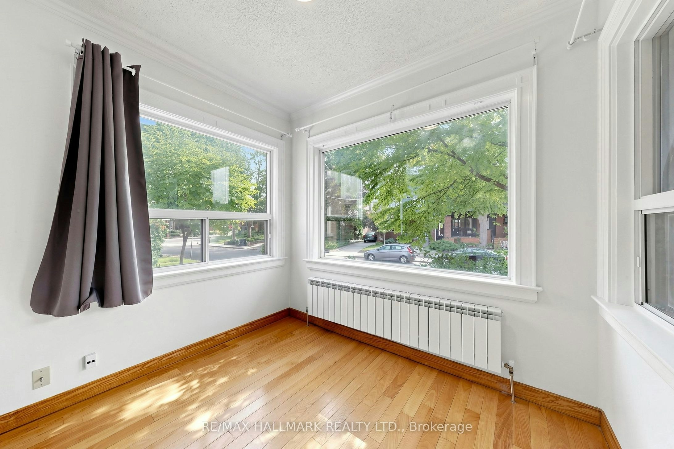 Main-166 Cambridge Avenue, Toronto, ON, M4K 2L9 - 14
