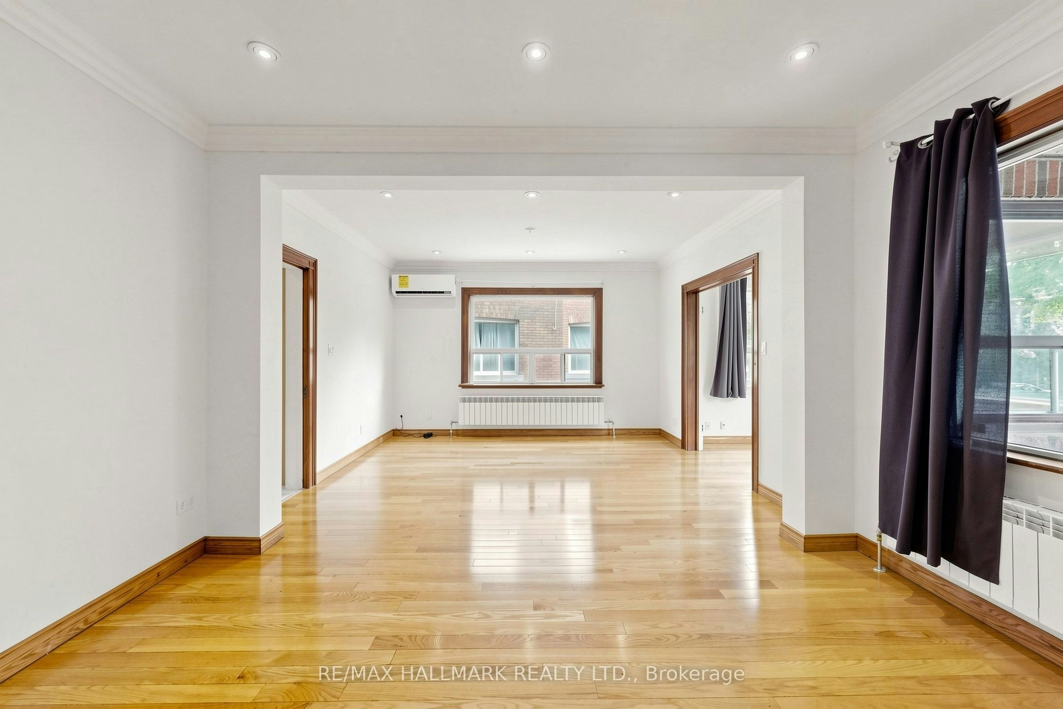 Main-166 Cambridge Avenue, Toronto, ON, M4K 2L9 - 5