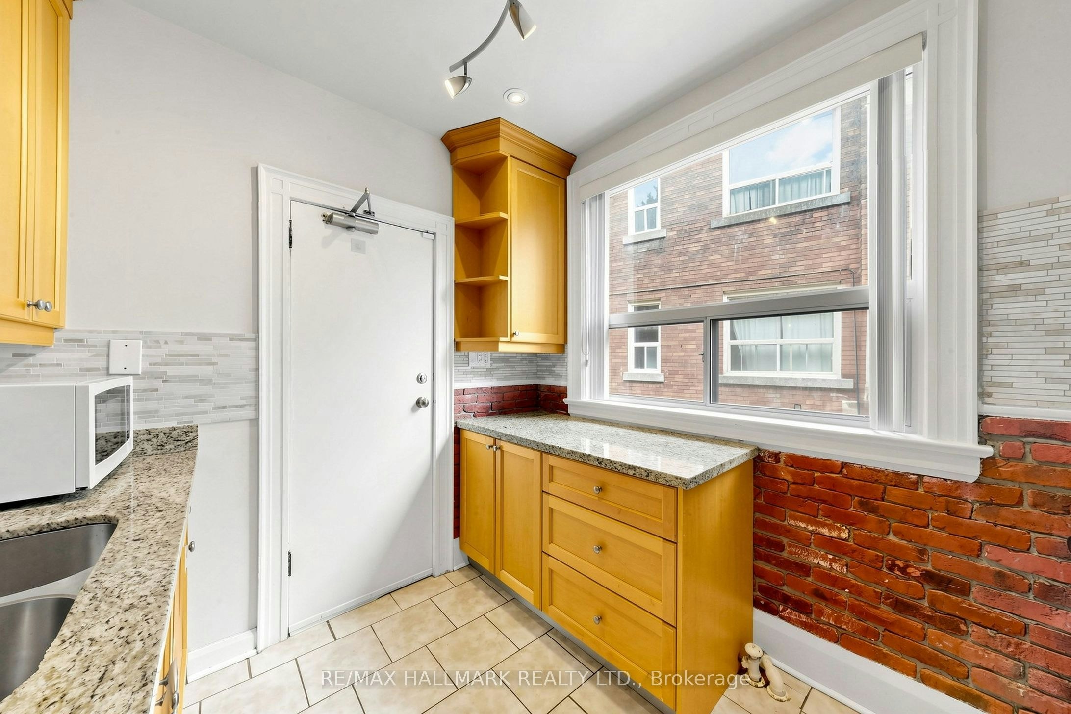 Main-166 Cambridge Avenue, Toronto, ON, M4K 2L9 - 21