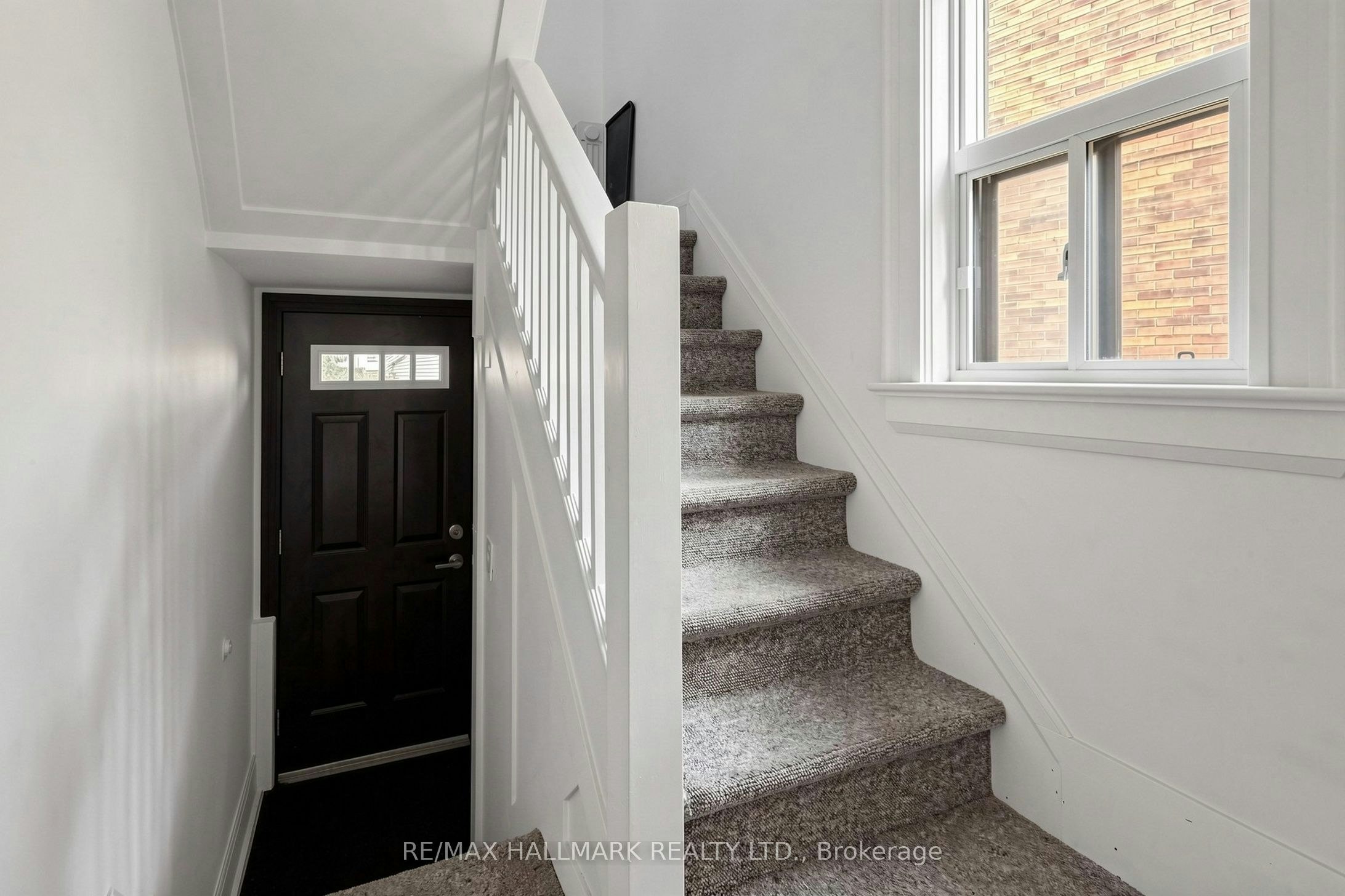 Main-166 Cambridge Avenue, Toronto, ON, M4K 2L9 - 41
