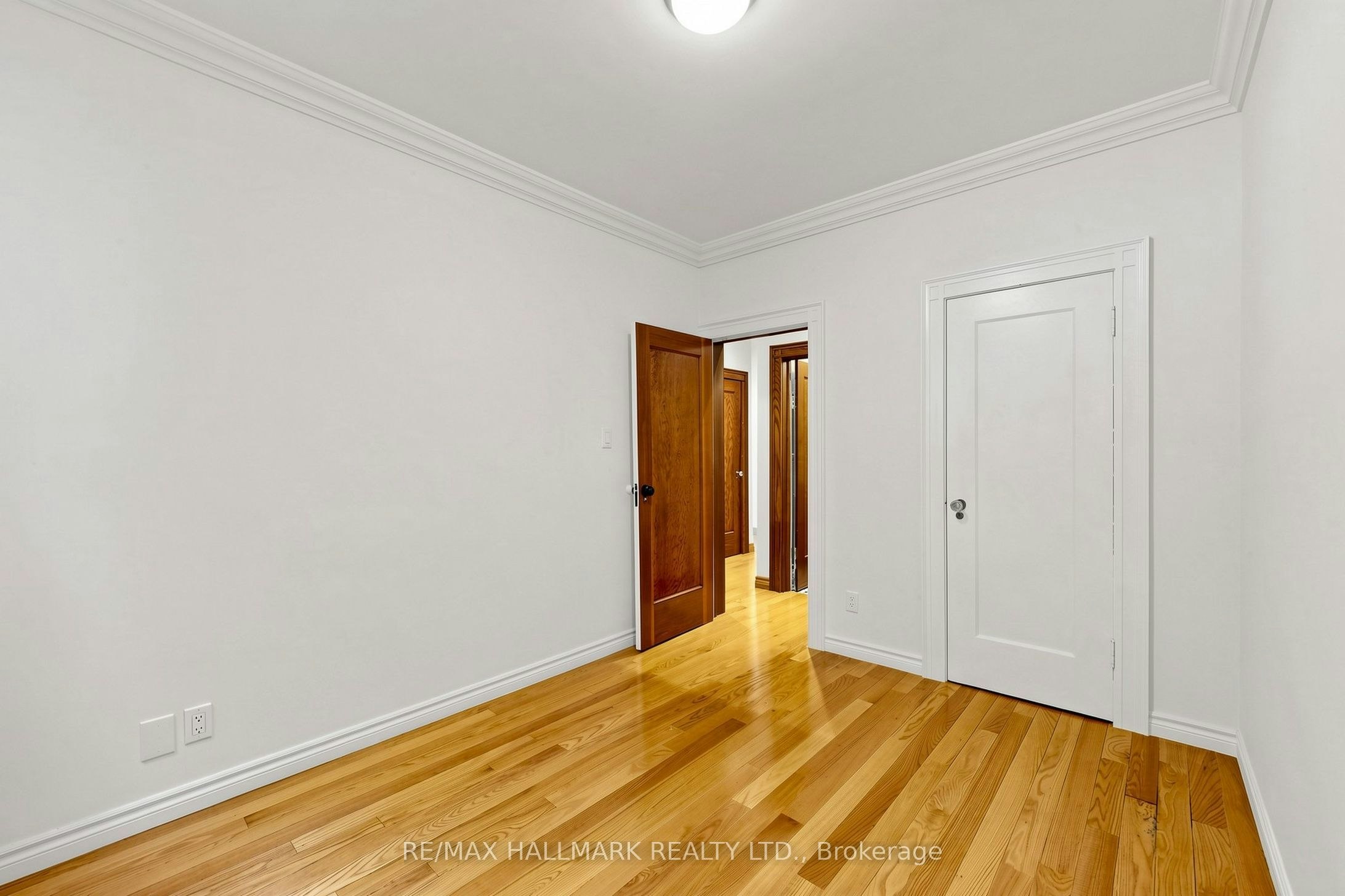 Main-166 Cambridge Avenue, Toronto, ON, M4K 2L9 - 27