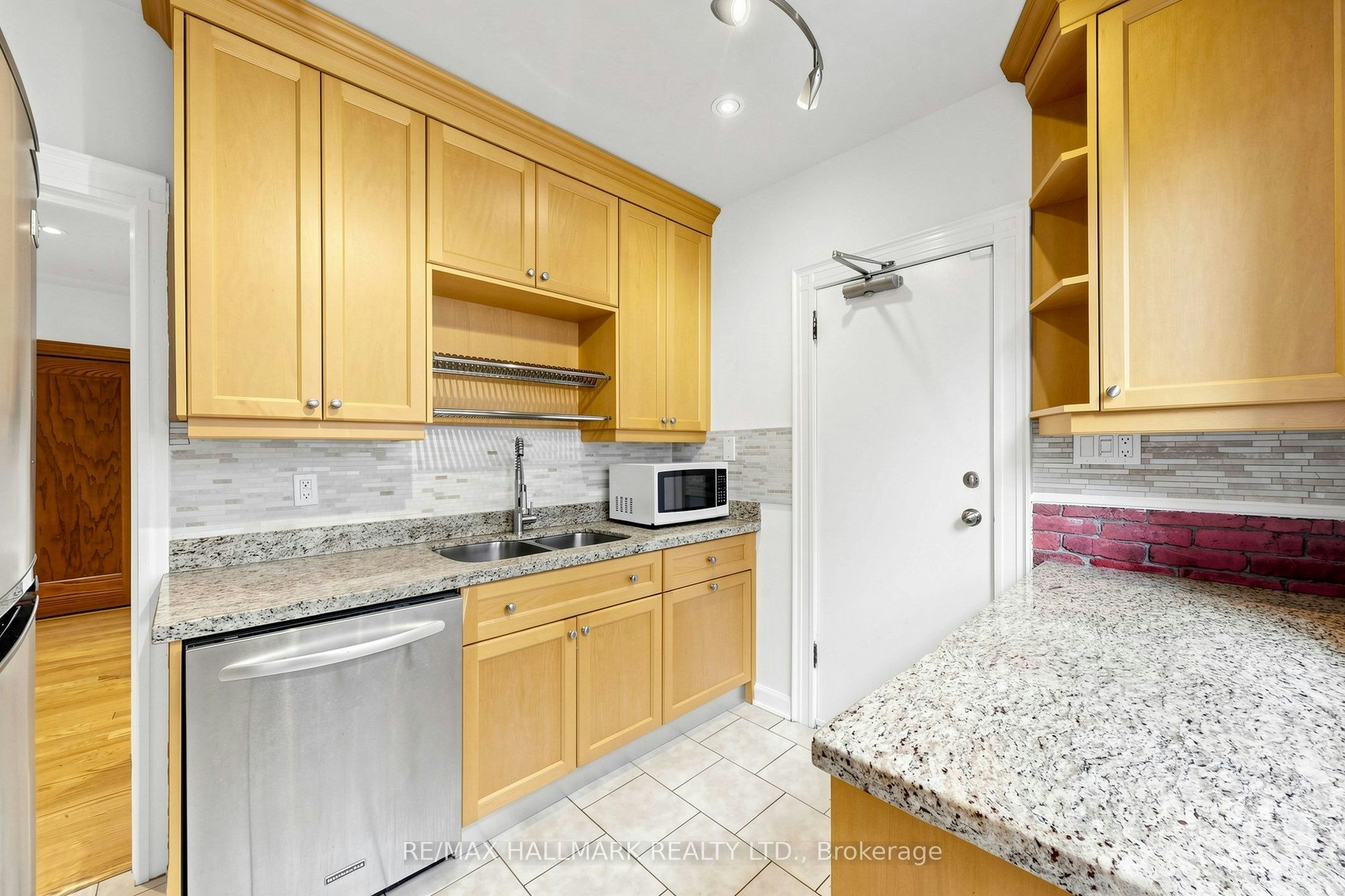 Main-166 Cambridge Avenue, Toronto, ON, M4K 2L9 - 24