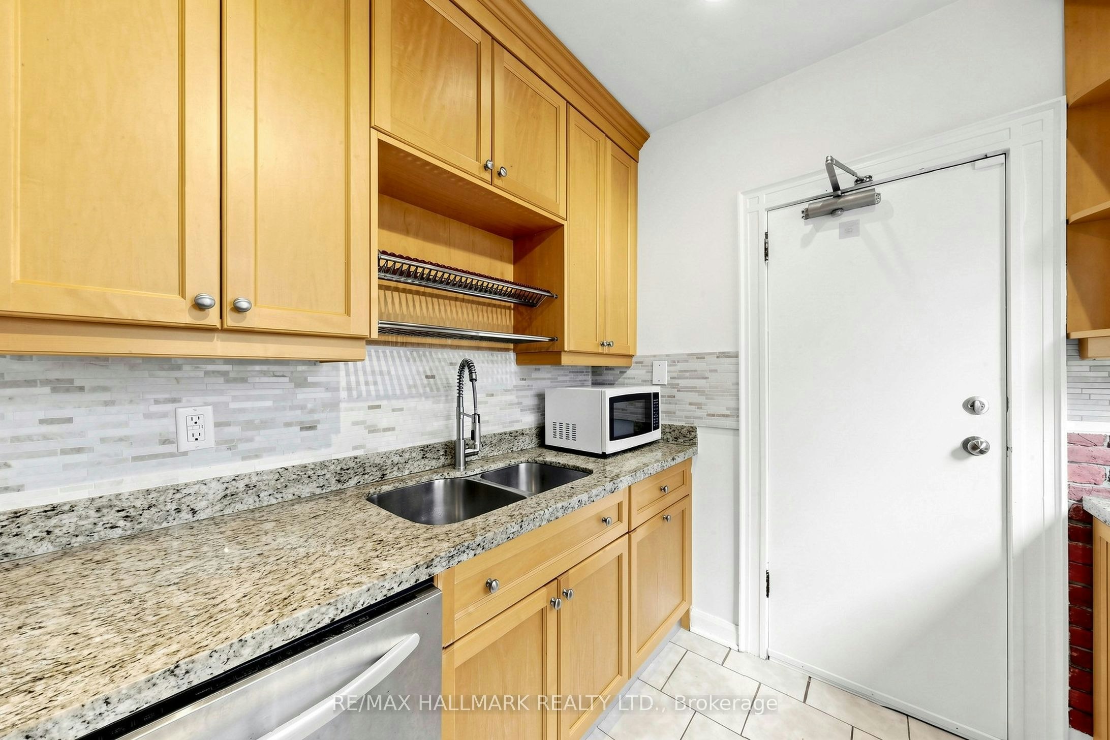 Main-166 Cambridge Avenue, Toronto, ON, M4K 2L9 - 22