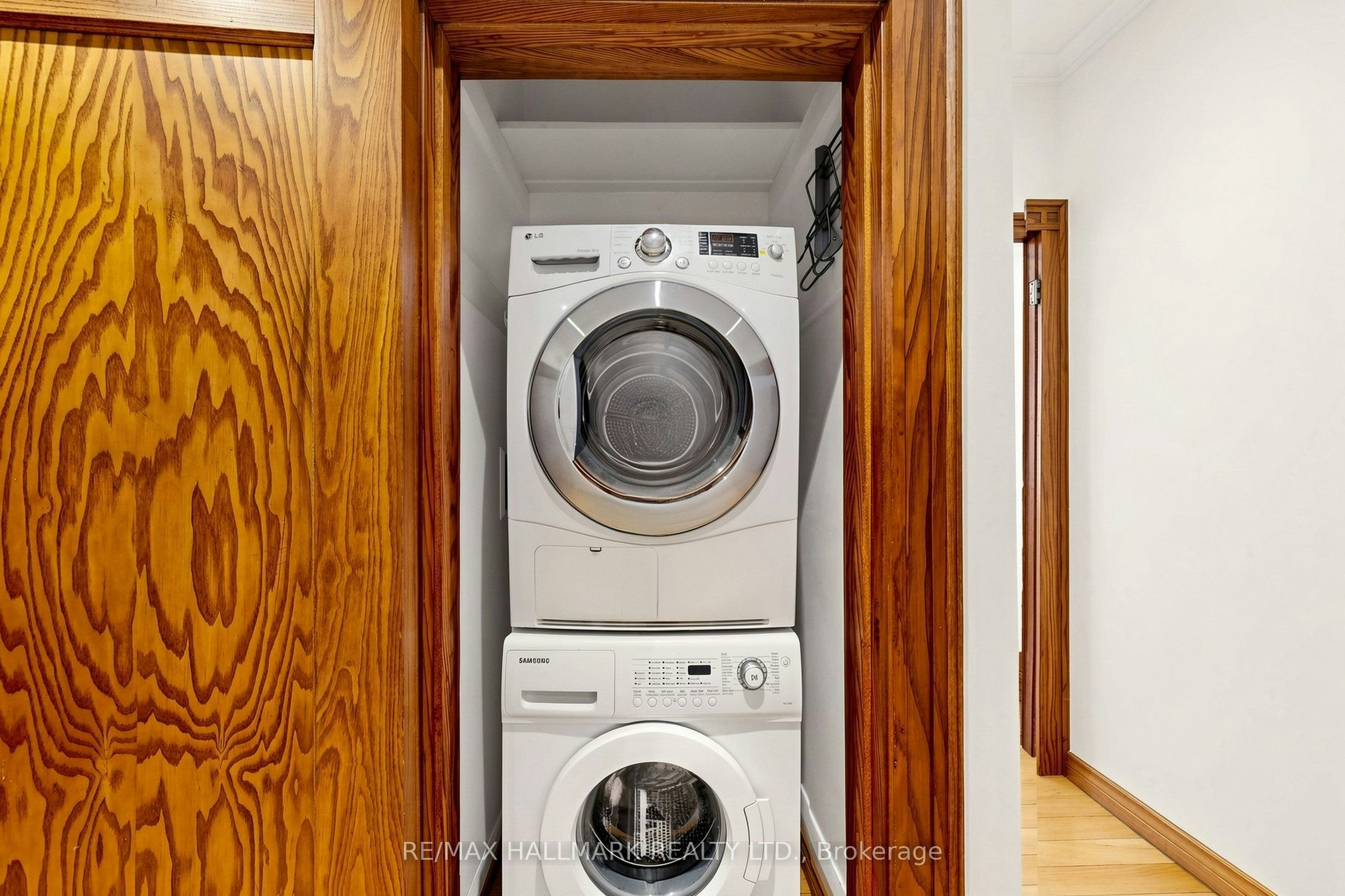 Main-166 Cambridge Avenue, Toronto, ON, M4K 2L9 - 40