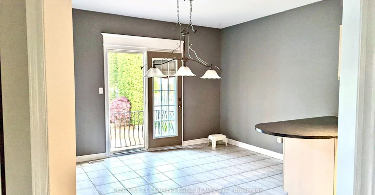 1 Castle Green Drive, Whitby, ON, L1R 2P9 - 15