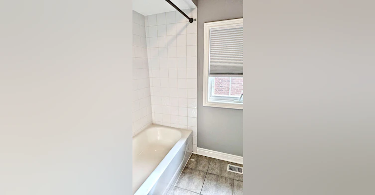 1 Castle Green Drive, Whitby, ON, L1R 2P9 - 18