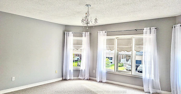 1 Castle Green Drive, Whitby, ON, L1R 2P9 - 12