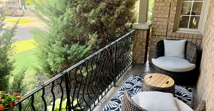 1 Castle Green Drive, Whitby, ON, L1R 2P9 - 7