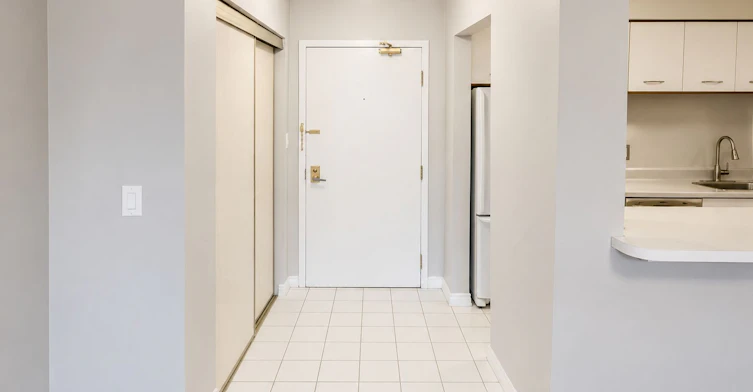 310-195 Lake Driveway N/A W, Ajax, ON, L1S 7H7 - 11