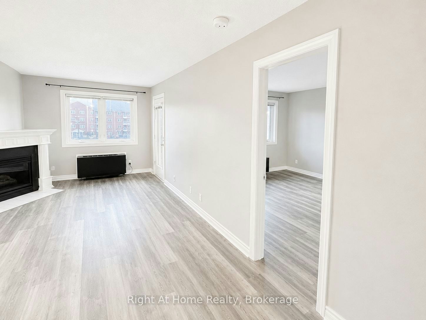 310-195 Lake Driveway N/A W, Ajax, ON, L1S 7H7 - 4