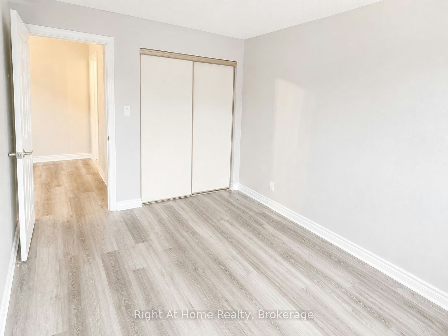 310-195 Lake Driveway N/A W, Ajax, ON, L1S 7H7 - 9