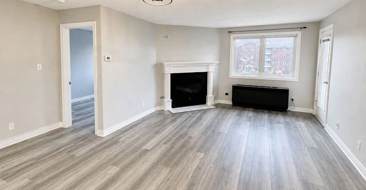 310-195 Lake Driveway N/A W, Ajax, ON, L1S 7H7 - 5
