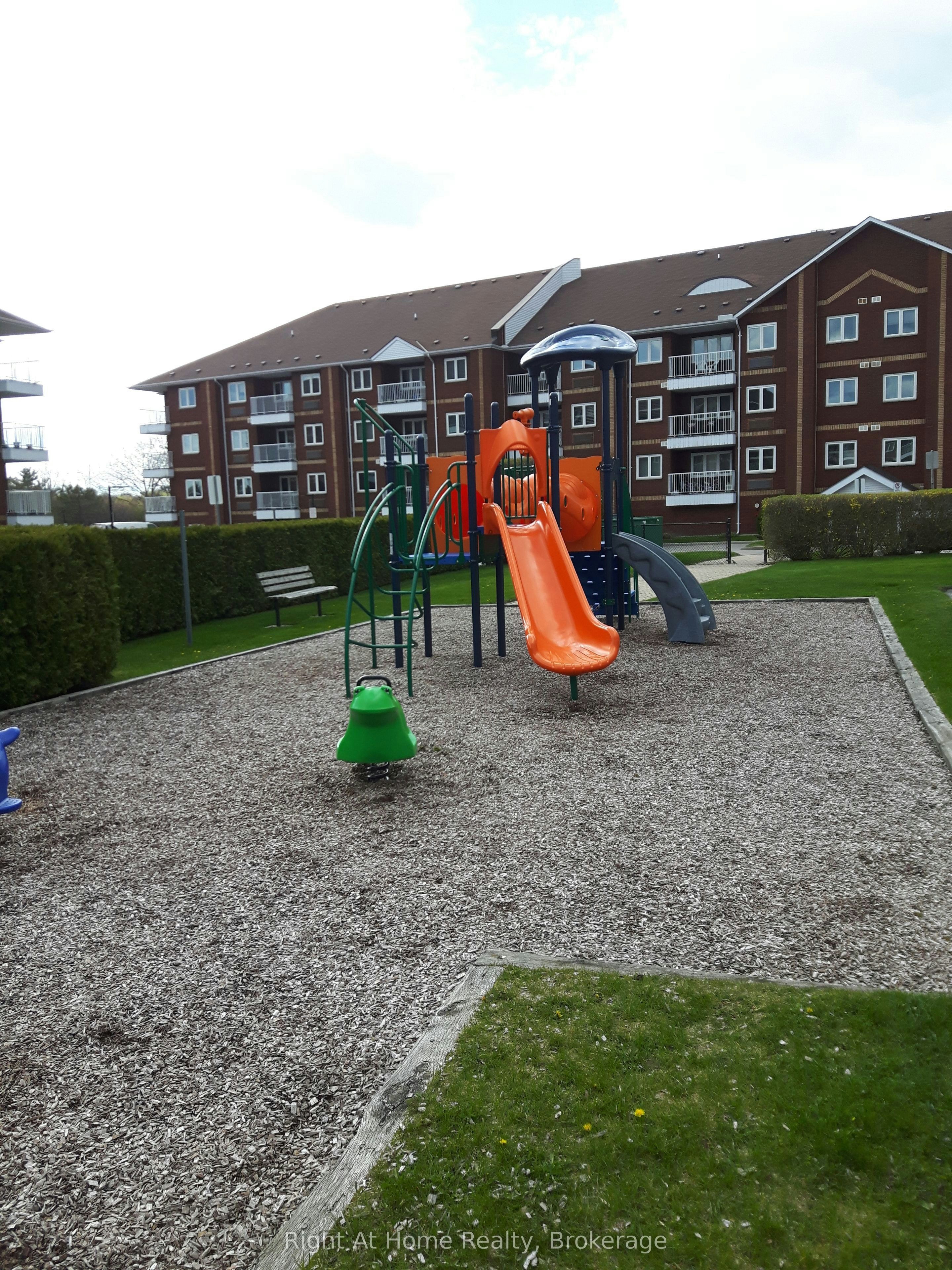 310-195 Lake Driveway N/A W, Ajax, ON, L1S 7H7 - 19