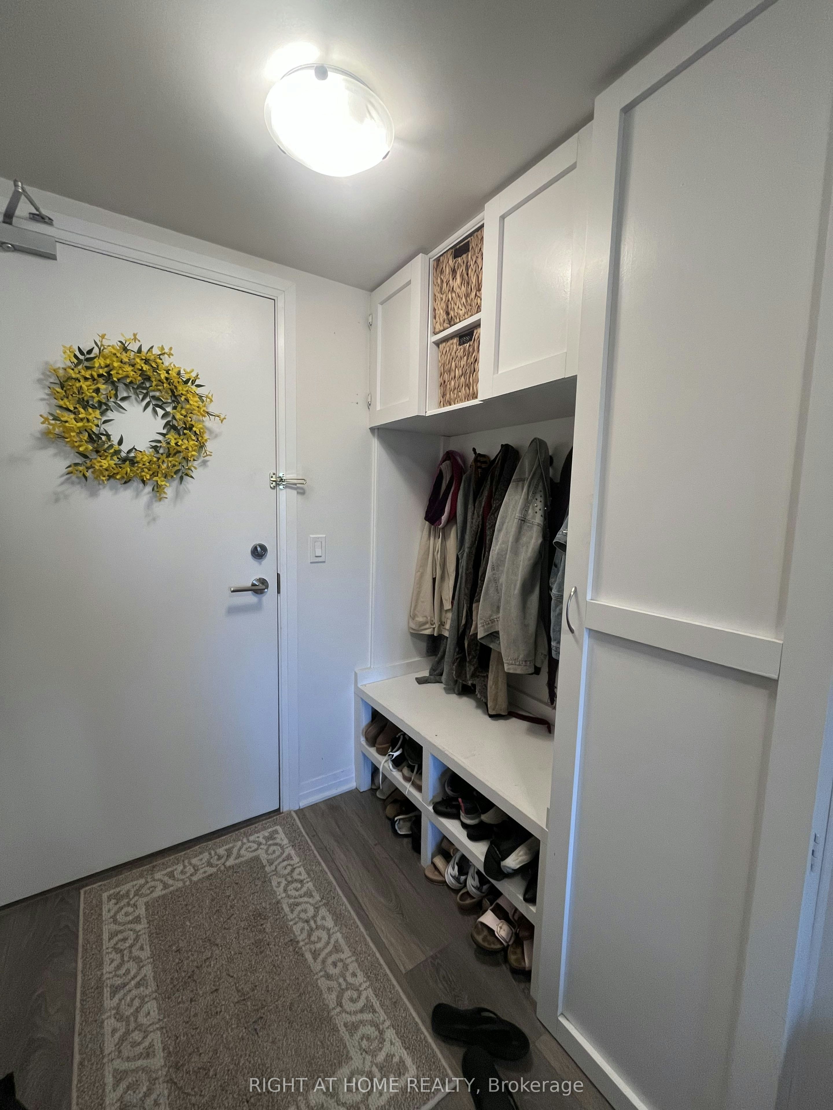 327-2301 Danforth Avenue, Toronto, ON, M4C 0A7 - 2