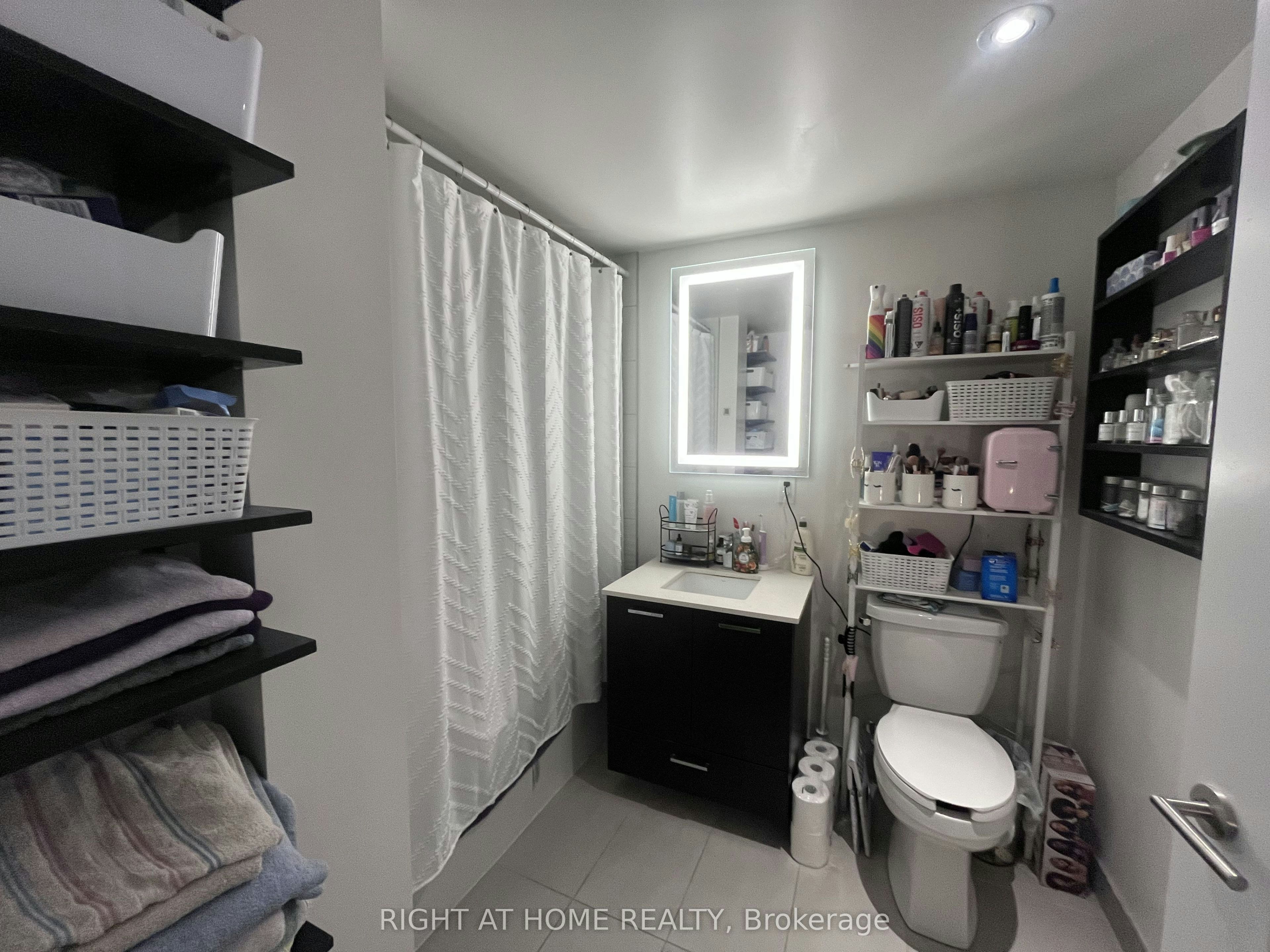 327-2301 Danforth Avenue, Toronto, ON, M4C 0A7 - 14