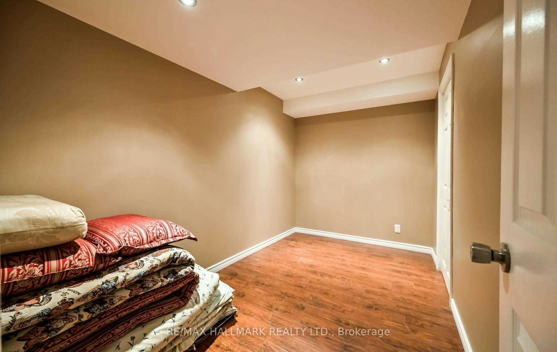 57 Treen Crescent, Whitby, ON, L1R 3C8 - 19