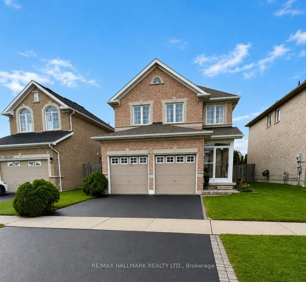 57 Treen Crescent, Whitby, ON, L1R 3C8