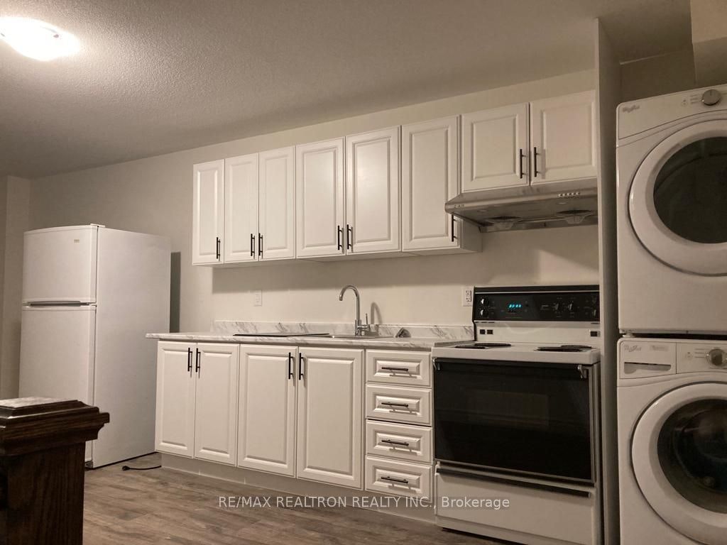 51 Pallock Hill Way, Whitby, ON, L1R 0N5