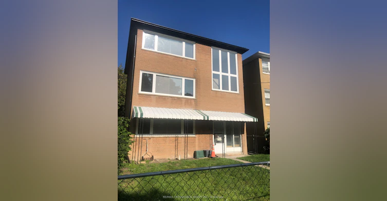 1-25 Glenside Avenue, Toronto, ON, M4L 2T6