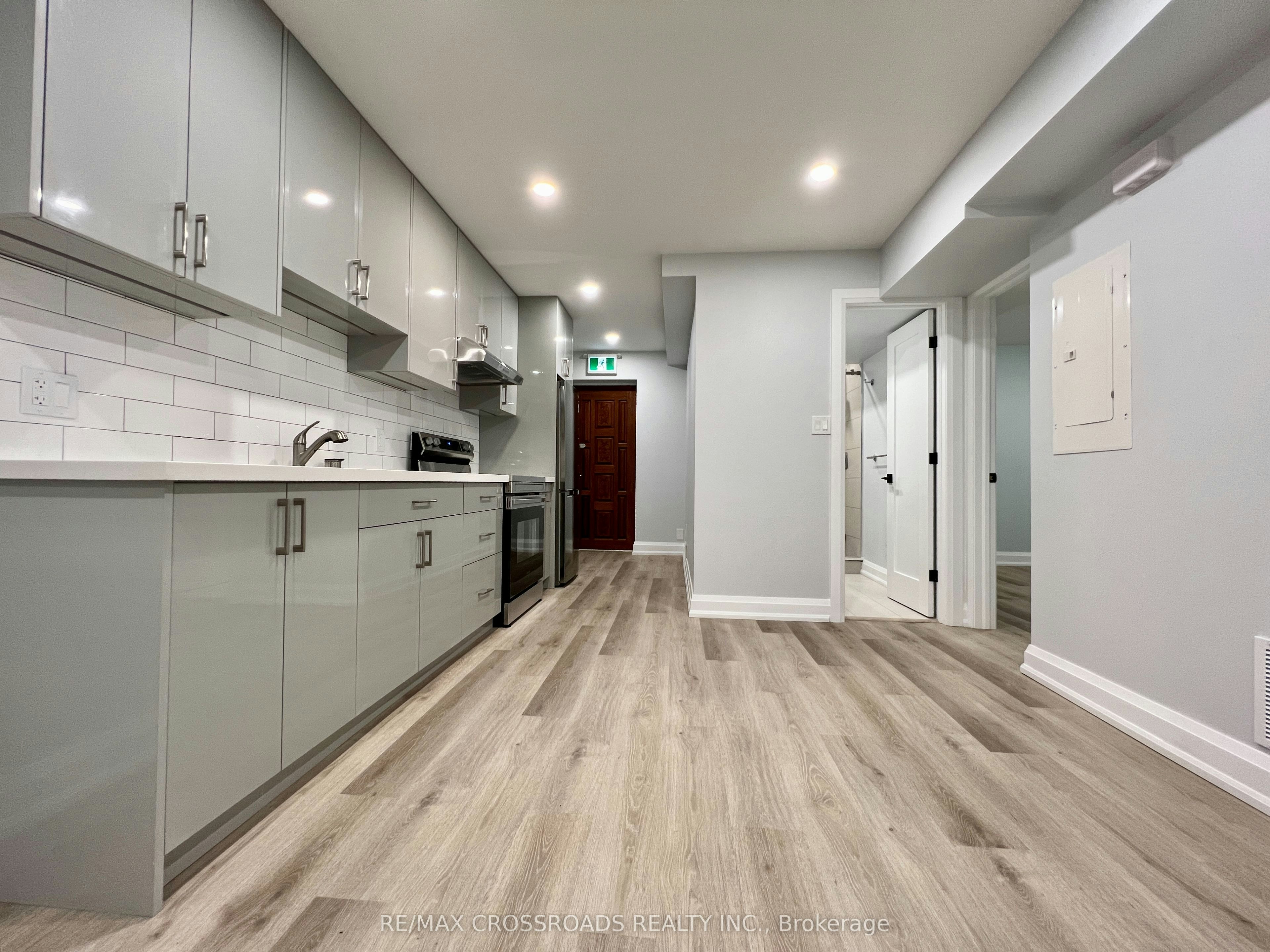 1-25 Glenside Avenue, Toronto, ON, M4L 2T6 - 14
