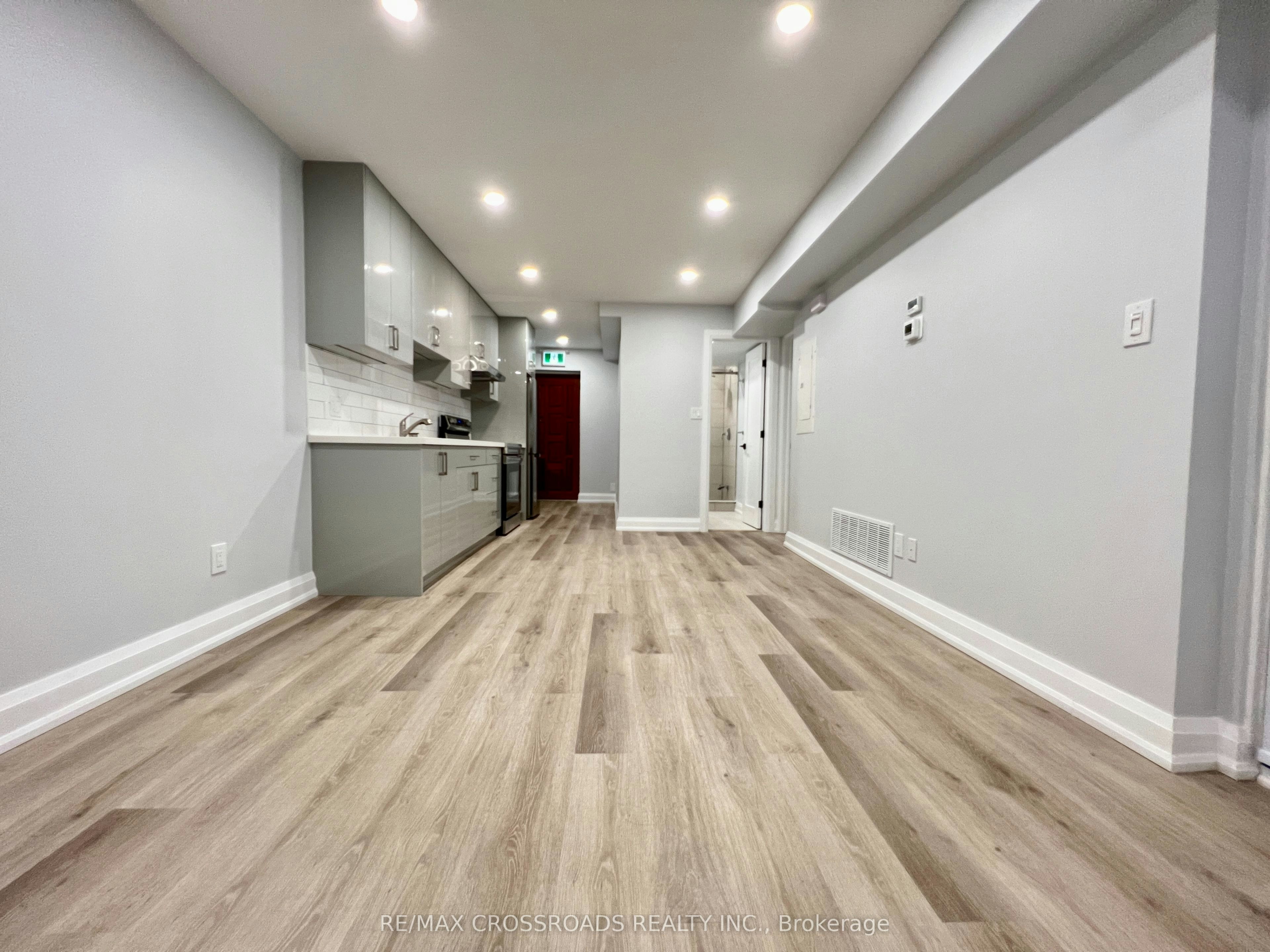 1-25 Glenside Avenue, Toronto, ON, M4L 2T6 - 3