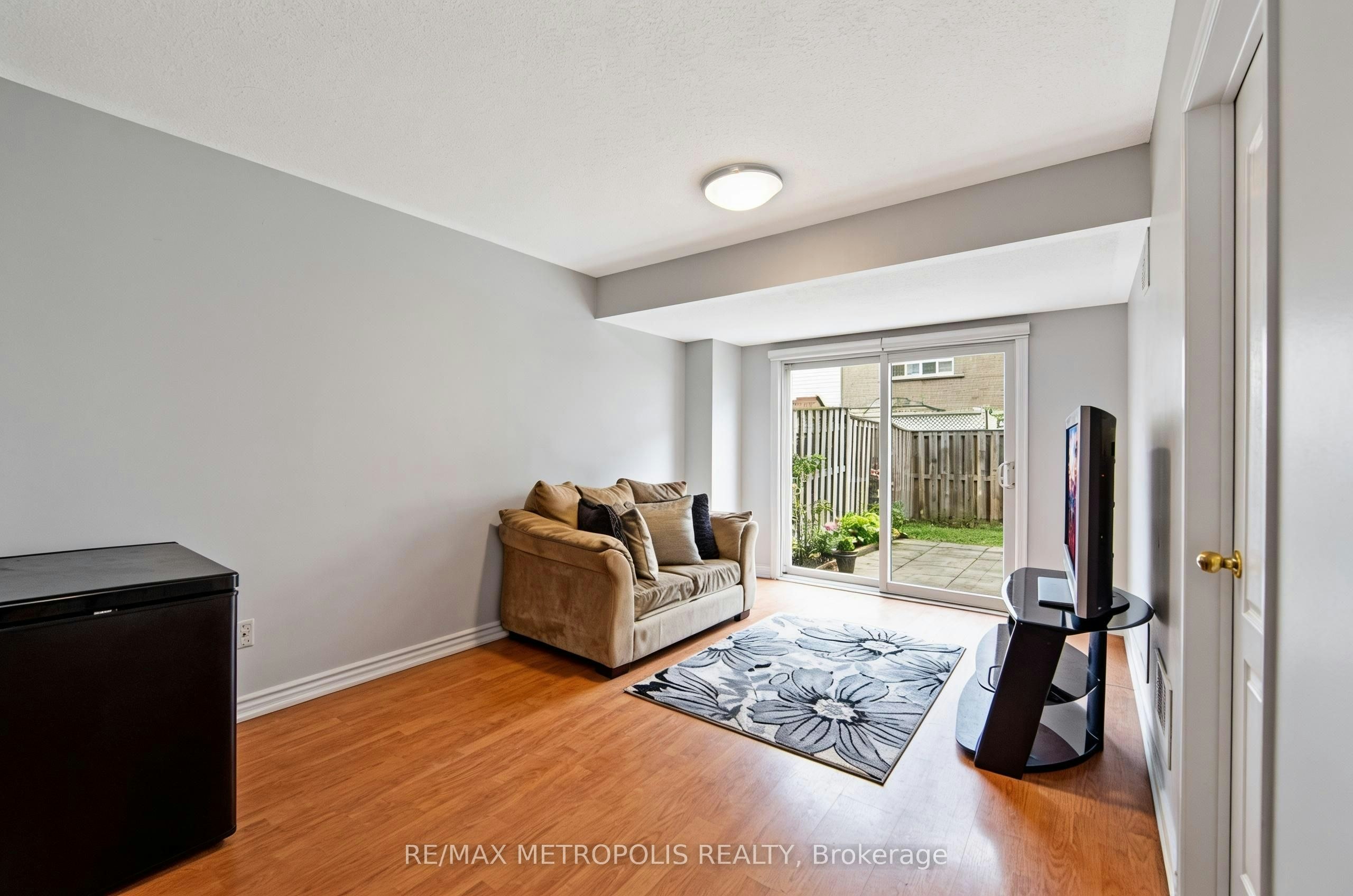 10 Pat Brooks Terrace, Toronto, ON, M1P 5G6 - 5