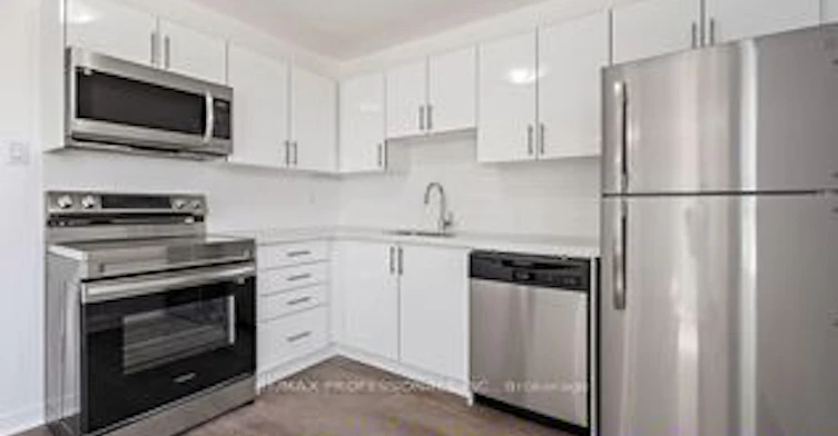 306 King Street W, Oshawa, ON, L1J 2J9 - 3