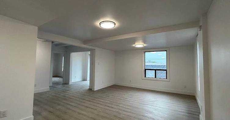 306 King Street W, Oshawa, ON, L1J 2J9 - 2