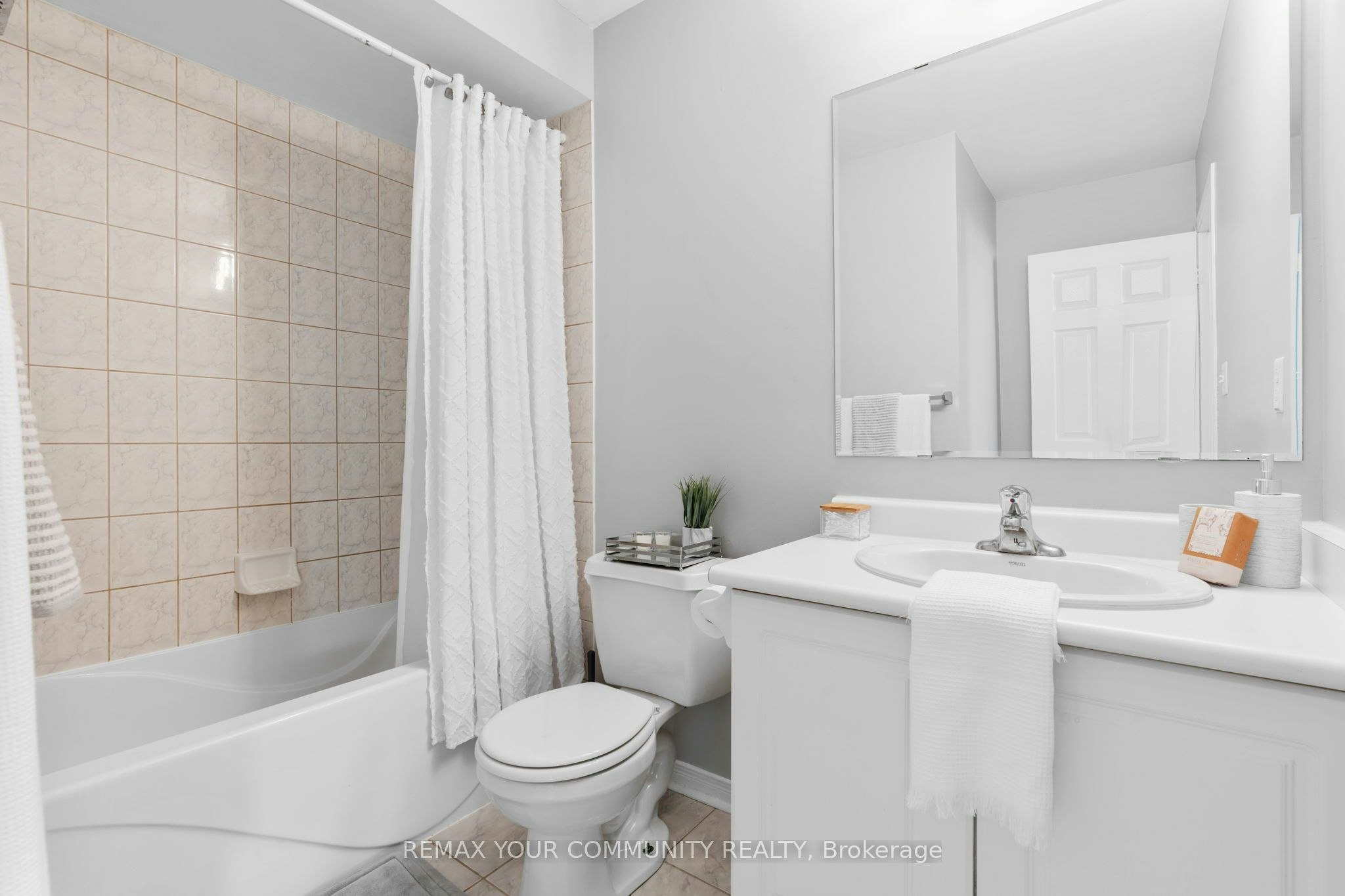 31 Webbford Street, Ajax, ON, L1S 0A8 - 31