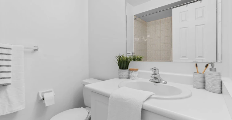 31 Webbford Street, Ajax, ON, L1S 0A8 - 24