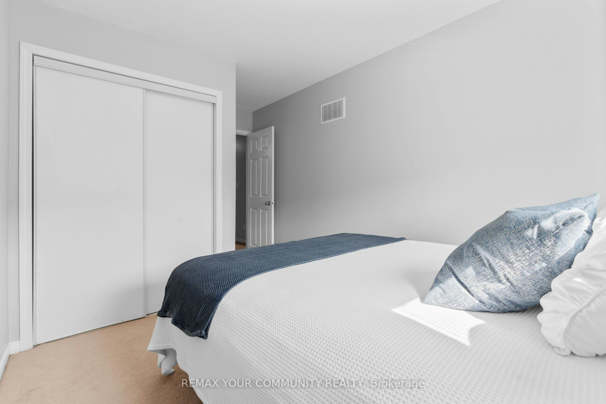 31 Webbford Street, Ajax, ON, L1S 0A8 - 36