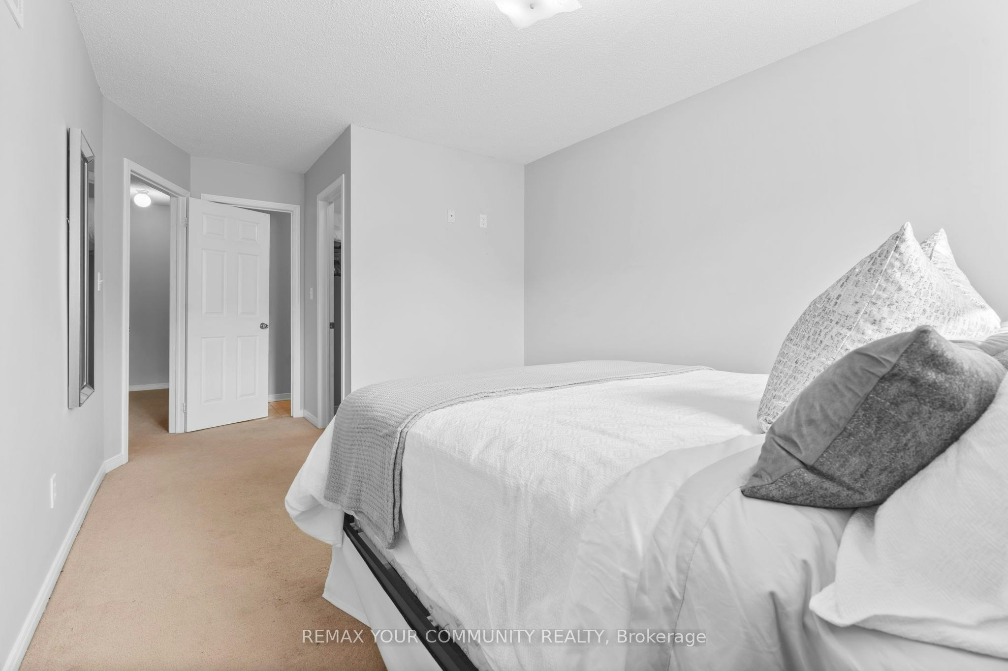 31 Webbford Street, Ajax, ON, L1S 0A8 - 30