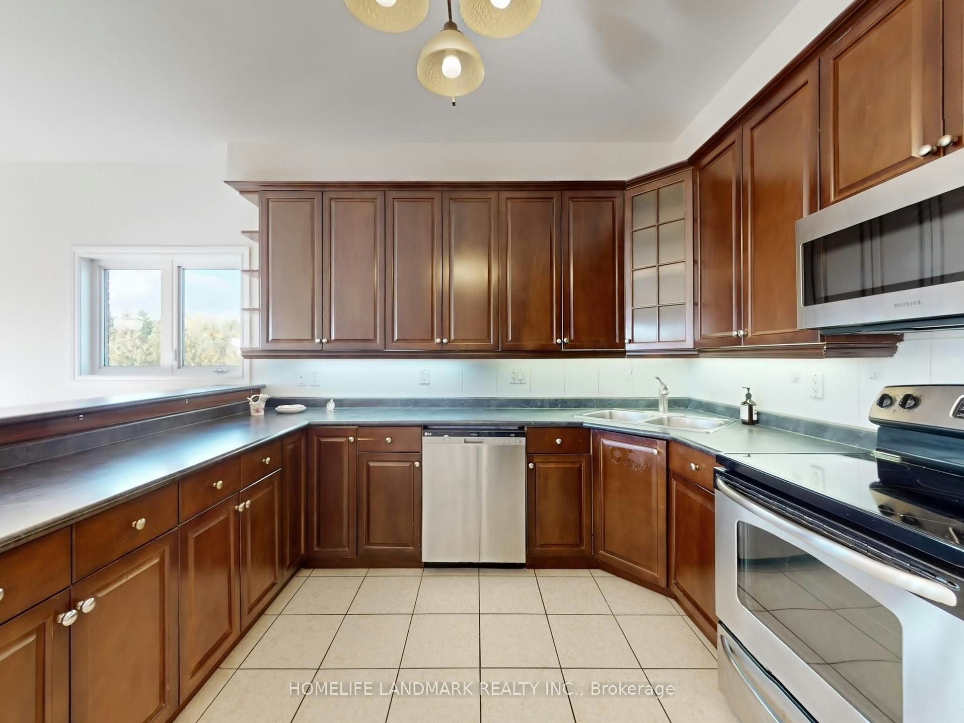 3668 Harmony Road N, Oshawa, ON, L1H 8L7 - 8