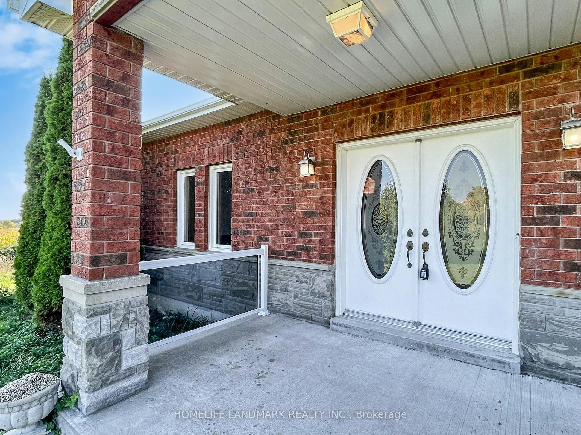 3668 Harmony Road N, Oshawa, ON, L1H 8L7 - 3