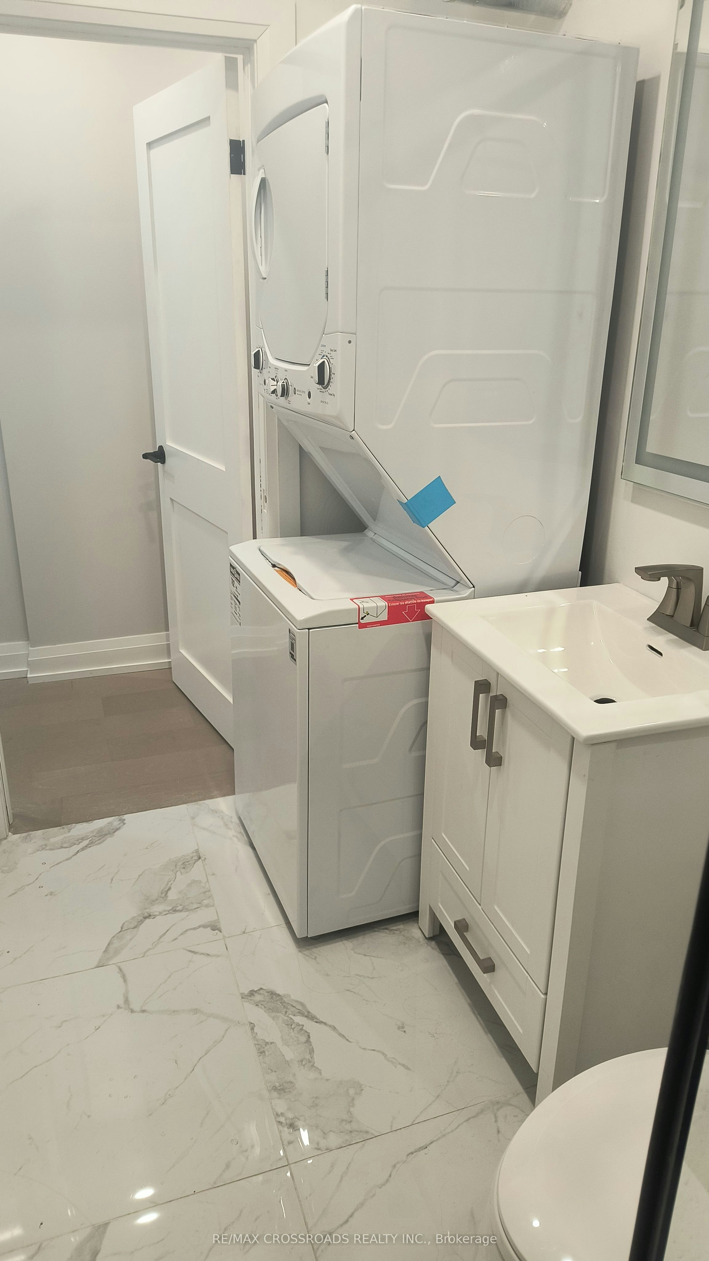 Upper 2-551A Kennedy Road, Toronto, ON, M1K 2B1 - 9