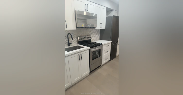 Upper 2-551A Kennedy Road, Toronto, ON, M1K 2B1 - 2