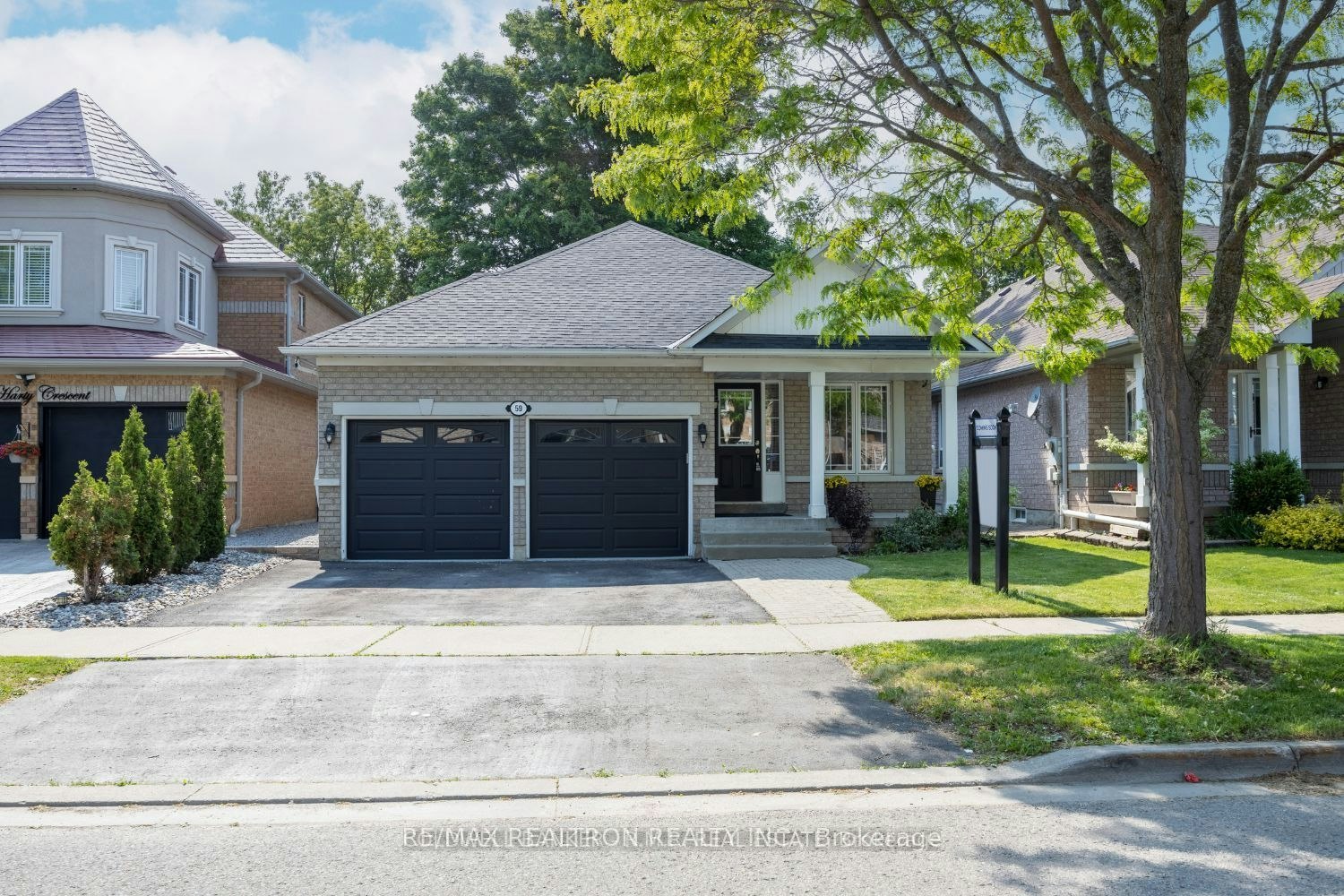 59 Harty Crescent, Ajax, ON, L1T 4E6