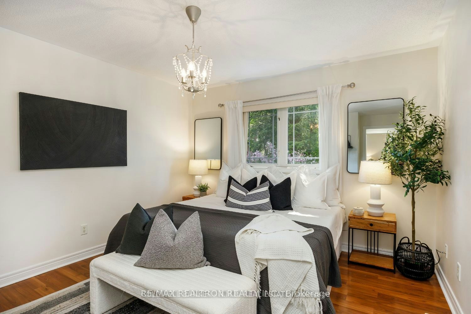 59 Harty Crescent, Ajax, ON, L1T 4E6 - 4