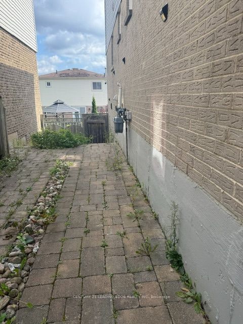 2009 Shay Drive, Pickering, ON, L1X 1Y1 - 12