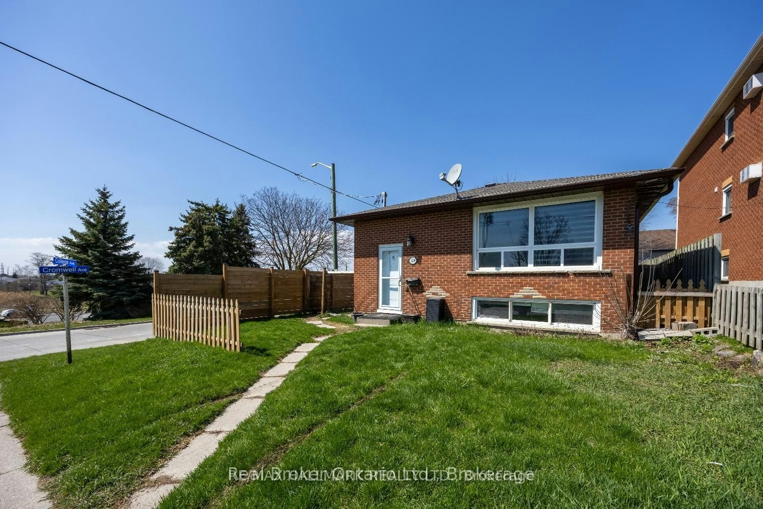 Main-324 College Avenue, Oshawa, ON, L1J 1S1 - 11