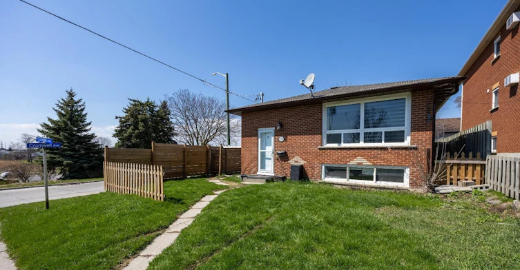 Main-324 College Avenue, Oshawa, ON, L1J 1S1 - 11