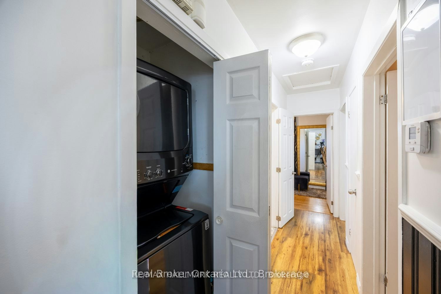 Main-324 College Avenue, Oshawa, ON, L1J 1S1 - 3